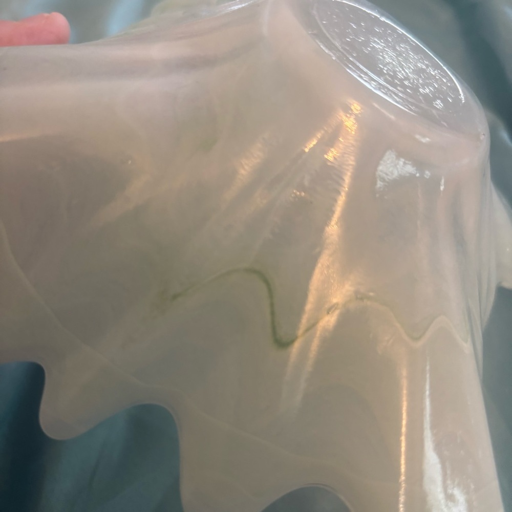 Vintage opalescent Light Green Murano Glass Bowl - Picture 5 of 5
